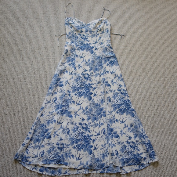 SOLD* Reformation Juliette Dress - Pompadour - Picture 3 of 10